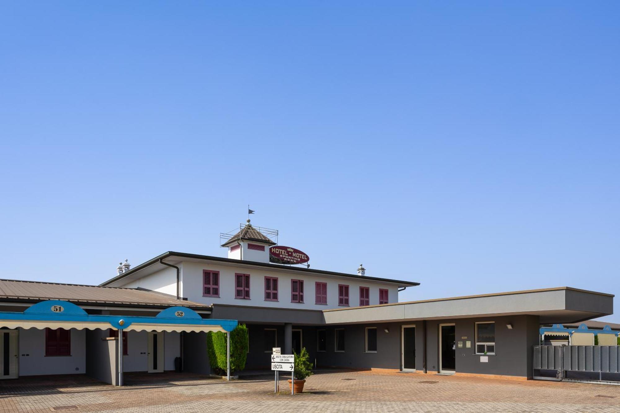Montodine Hotel Motel Sporting מראה חיצוני תמונה