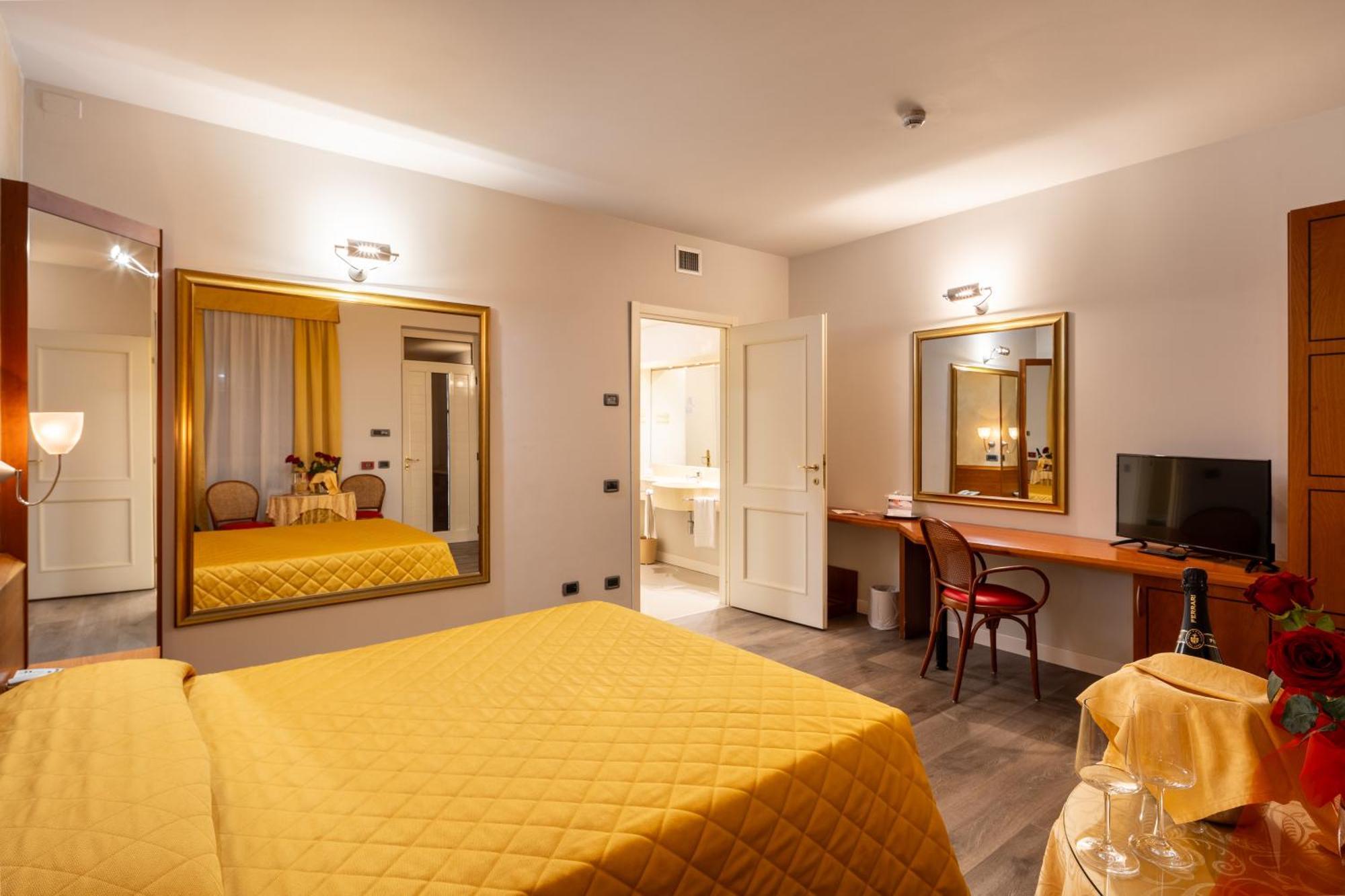 Montodine Hotel Motel Sporting מראה חיצוני תמונה