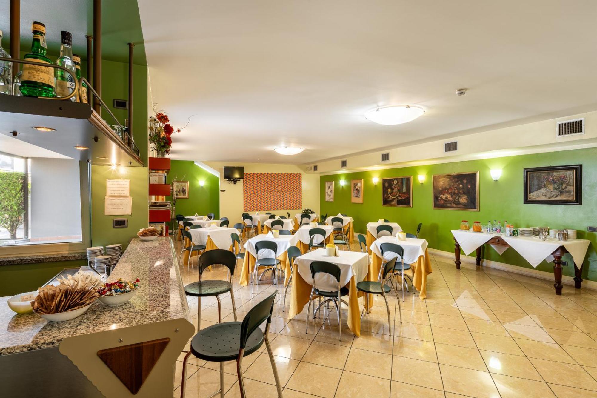 Montodine Hotel Motel Sporting מראה חיצוני תמונה