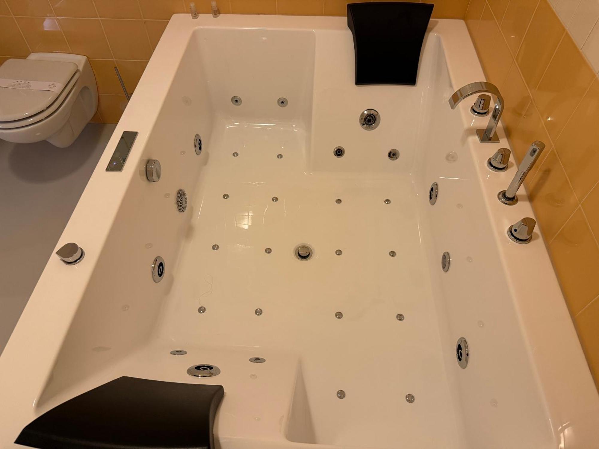 Montodine Hotel Motel Sporting מראה חיצוני תמונה